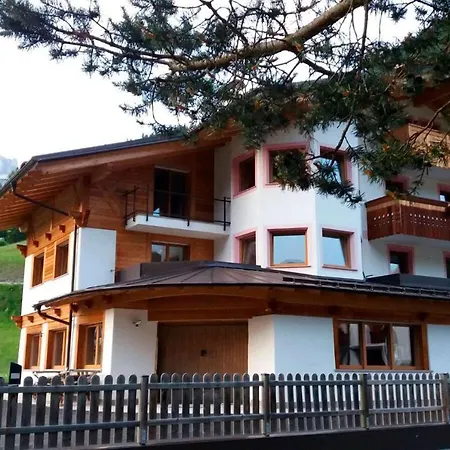 Doris Канацеї